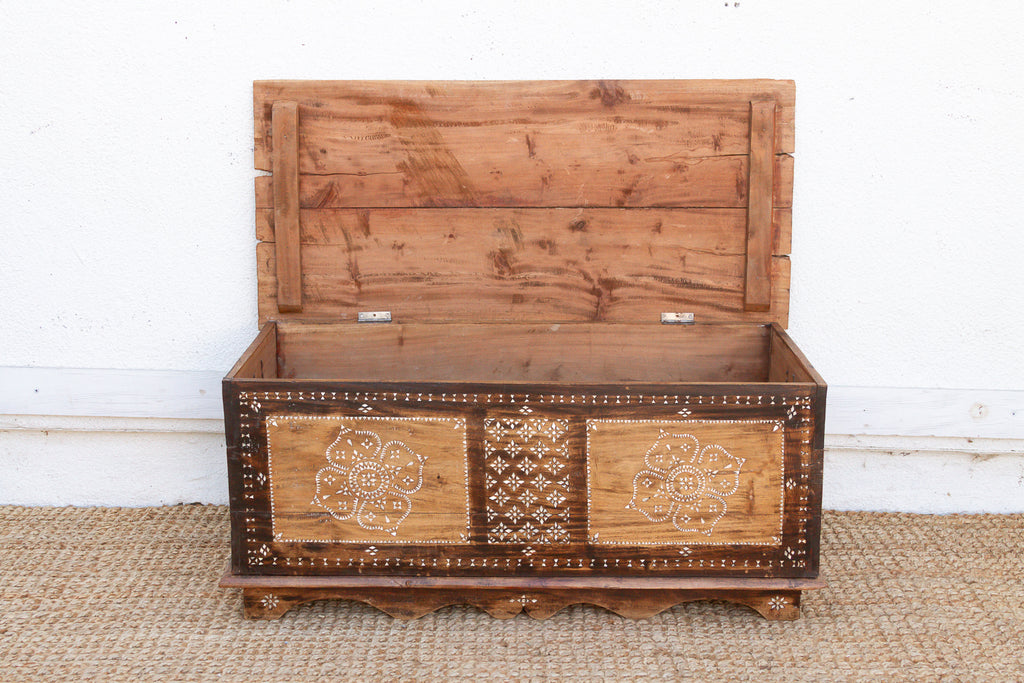 Floral Mandala Mother of Pearl Inlaid Chest (Trade)