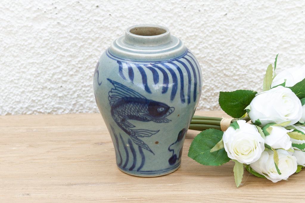 Antique Chinese Fish Motif Jar (Trade)