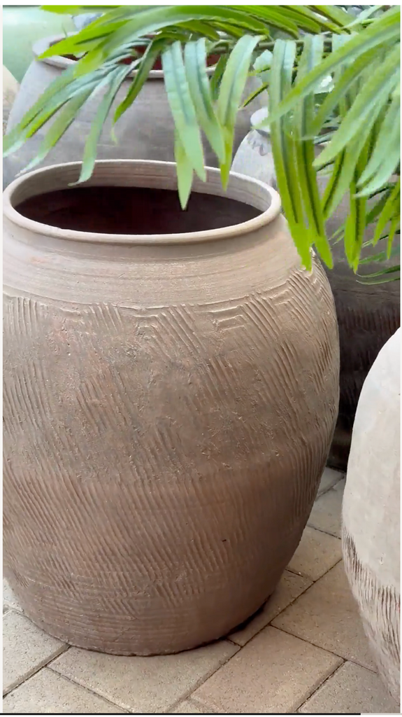 Ranch House, Large Vintage Etched Planter