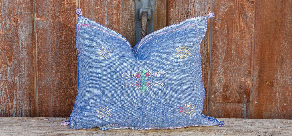 Syam Lumbar Moroccan Silk Rug Pillow (Trade)