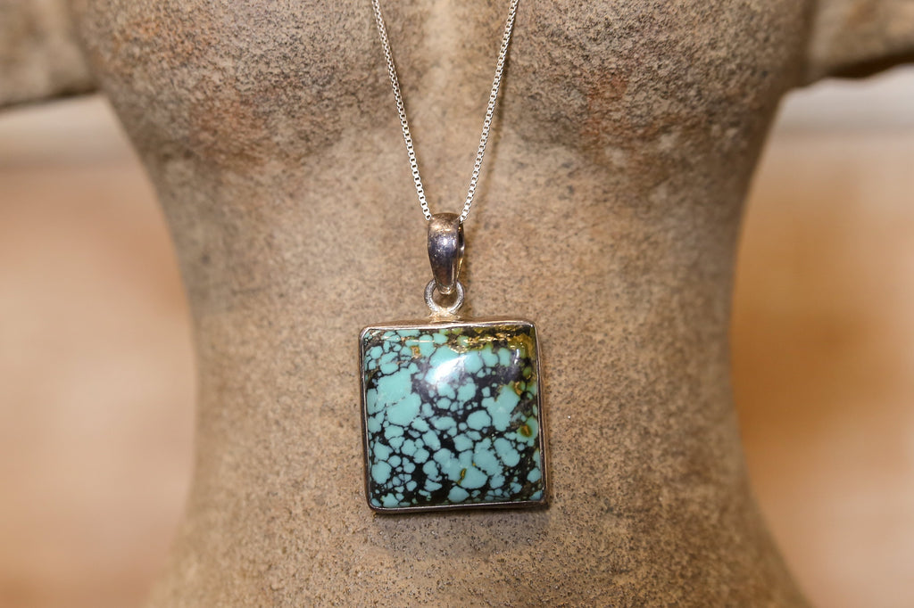 Turquoise Pendant & Silver Chain (Trade)