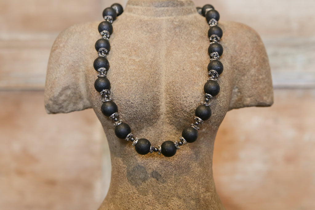 Vintage Black Glass Beaded Necklace (Trade)