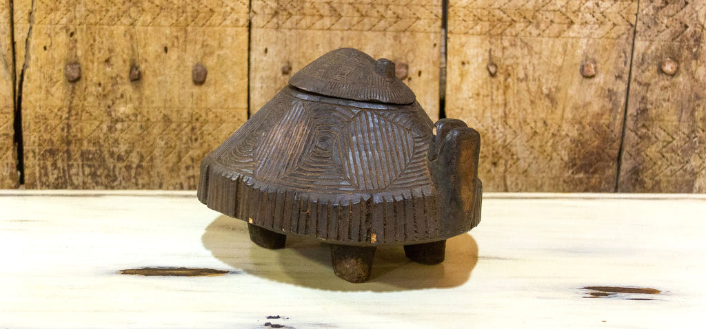 Primitive Carved Turtle Box (Trade)