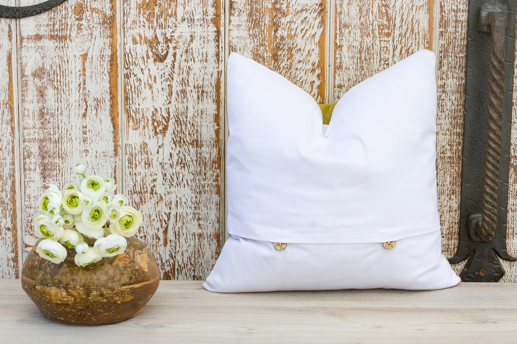 Niyor Organic Silk Pillow