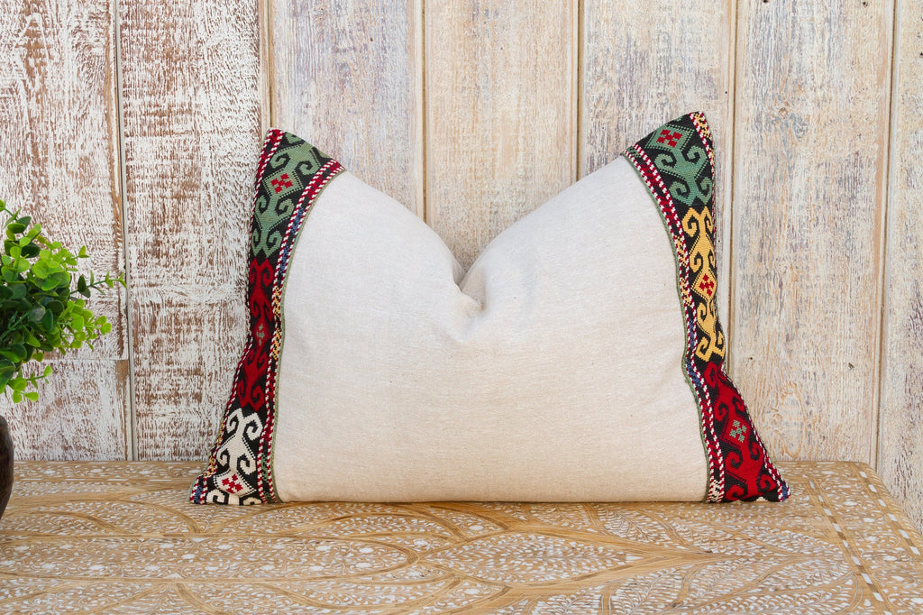 Niku Linen Tribal Border Pillow (Trade)