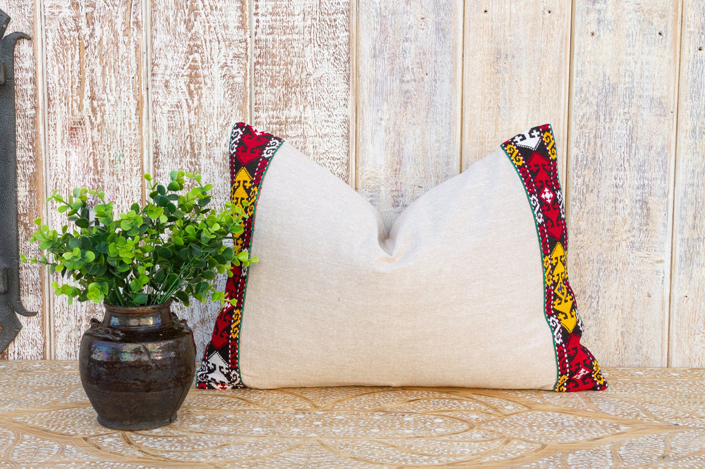 Yamha Linen Tribal Border Pillow (Trade)
