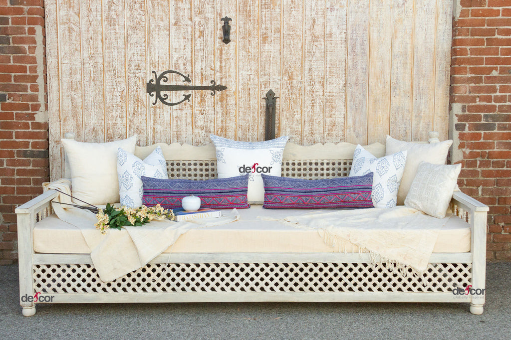 Whitewash Moroccan Carved Large Daybed (Trade)