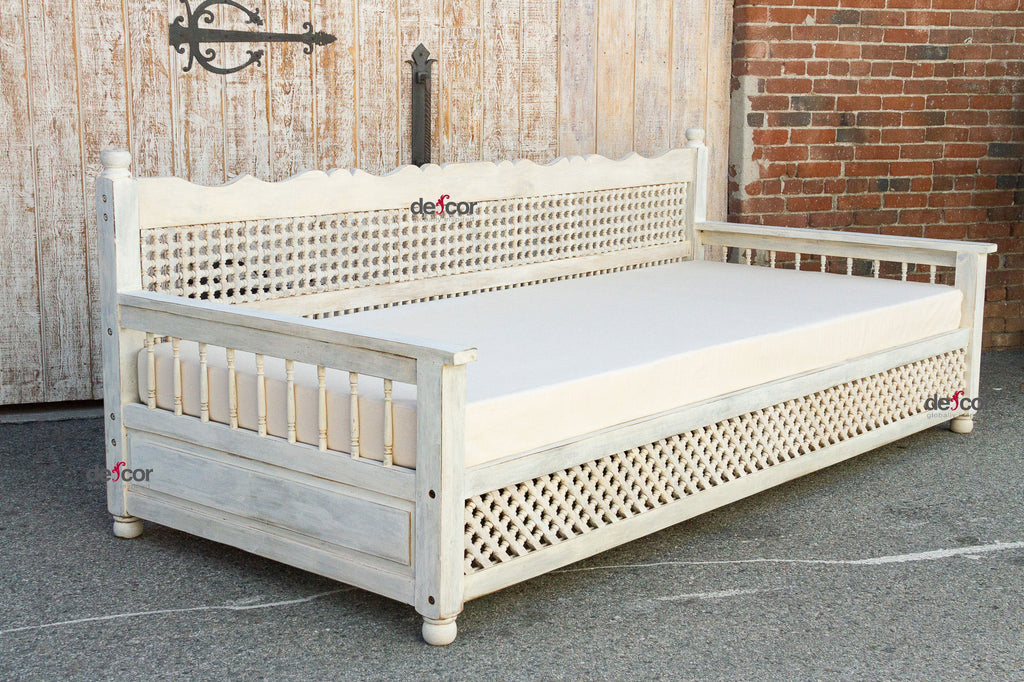 Whitewash Moroccan Carved Large Daybed (Trade)