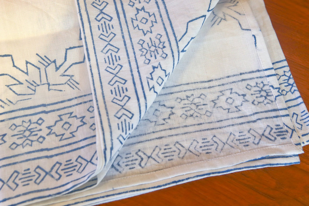 Daisy White Citlalee Aztec Print Throw (Trade)